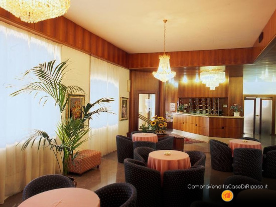 hotel con destinazione casa di riposo - reception
