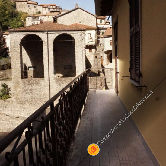 Immobile destinazione casa famiglia - balcone