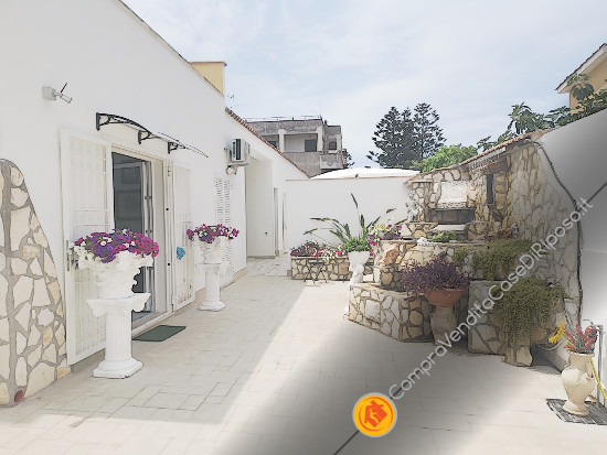 casa alloggio 095-cortile2