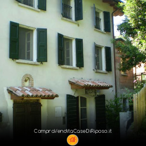 immobile destinazione casa famiglia - copertina